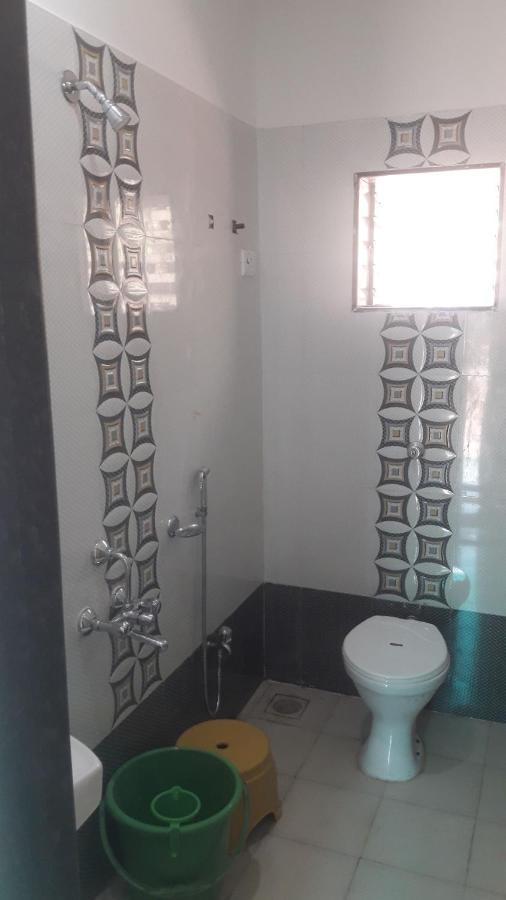 Chintamani Beach House Hotel Mālvan Eksteriør billede